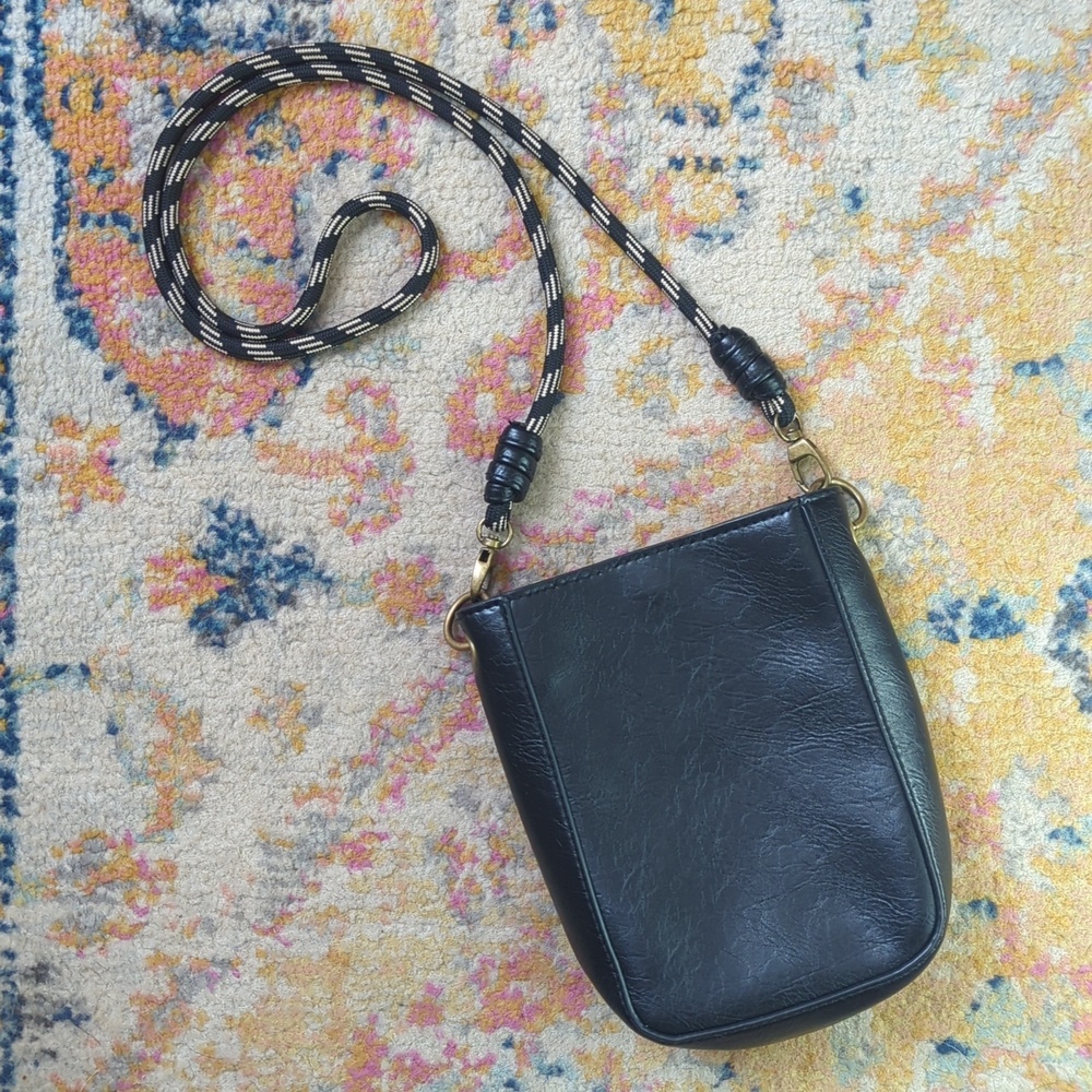 Universal Thread Checkered Woven Faux Leather Slim Crossbody Bag Black Cream - Picture 11 of 13